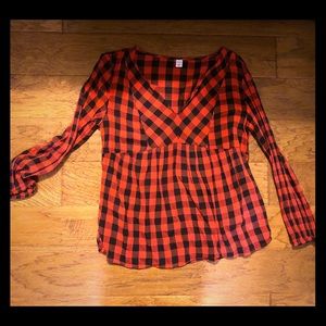 Old navy long sleeved plaid shirt